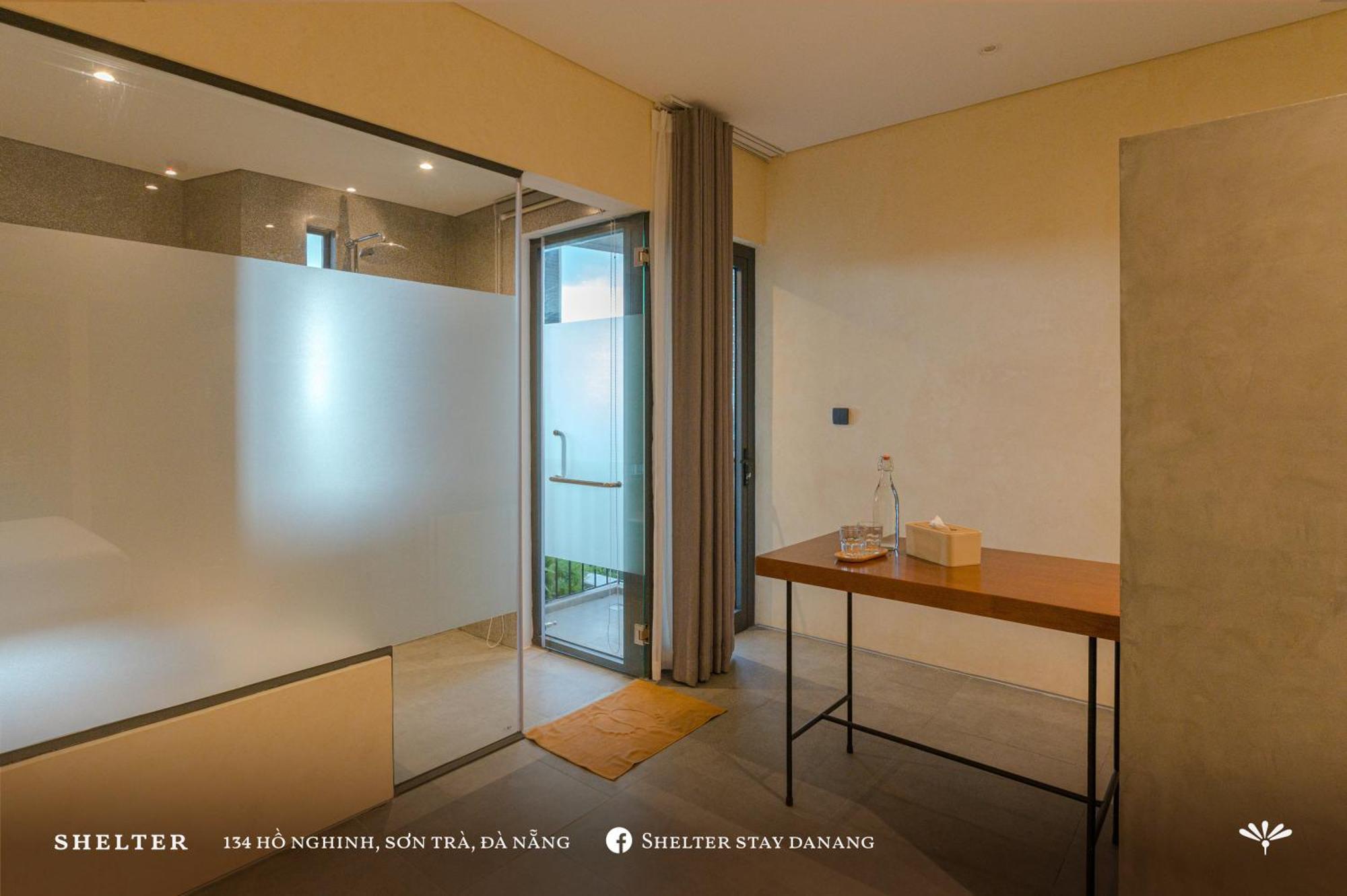 Hotel Shelter
